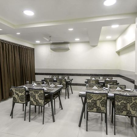 Oyo 16703 Hotel The Platinum Calcutta Exteriör bild