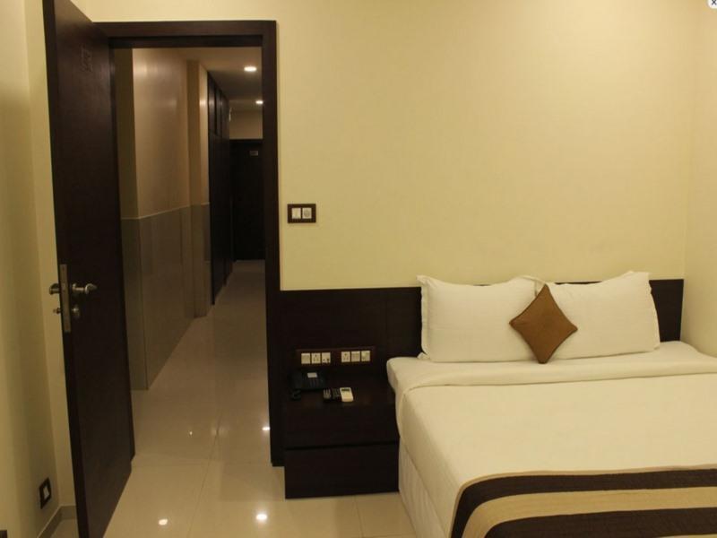 Oyo 16703 Hotel The Platinum Calcutta Exteriör bild