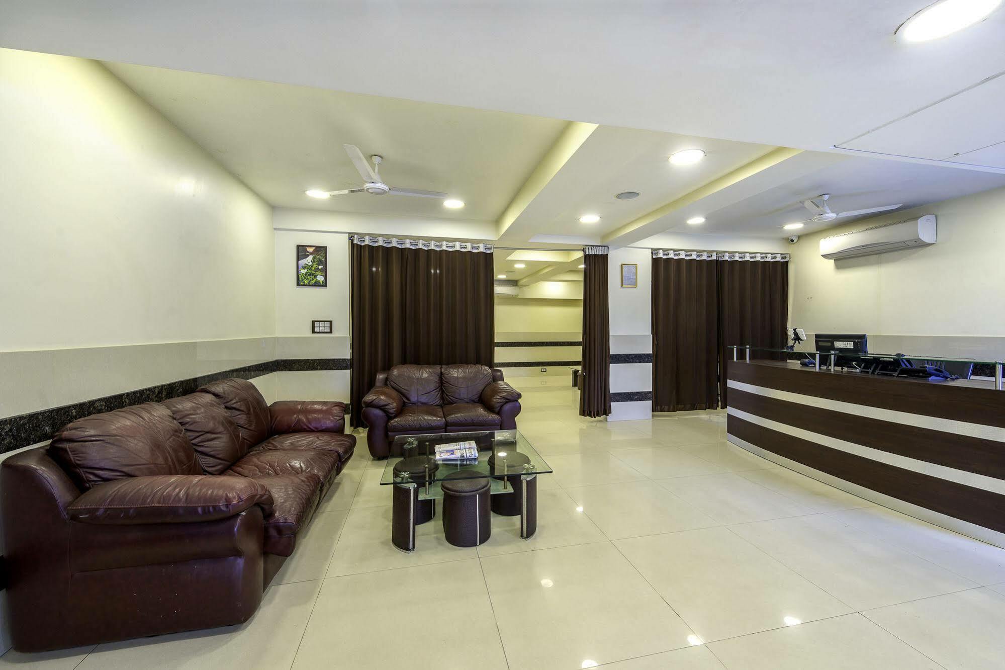 Oyo 16703 Hotel The Platinum Calcutta Exteriör bild