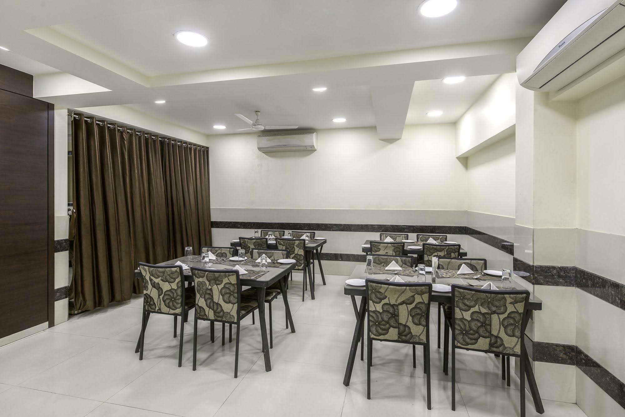 Oyo 16703 Hotel The Platinum Calcutta Exteriör bild