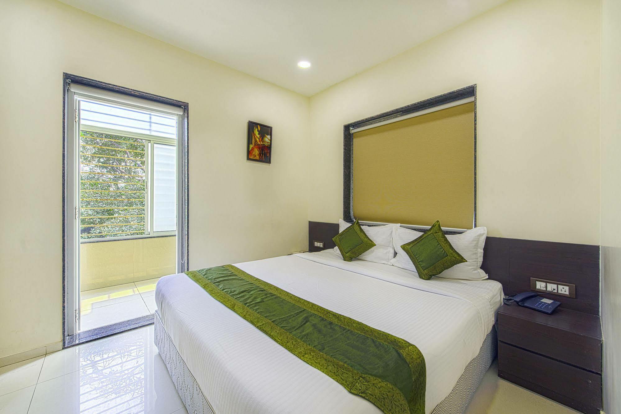 Oyo 16703 Hotel The Platinum Calcutta Exteriör bild