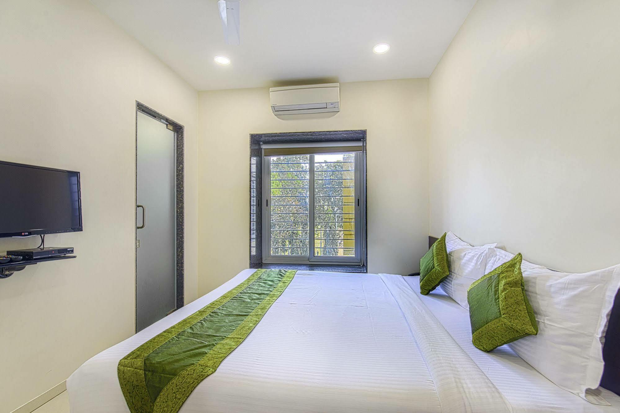 Oyo 16703 Hotel The Platinum Calcutta Exteriör bild