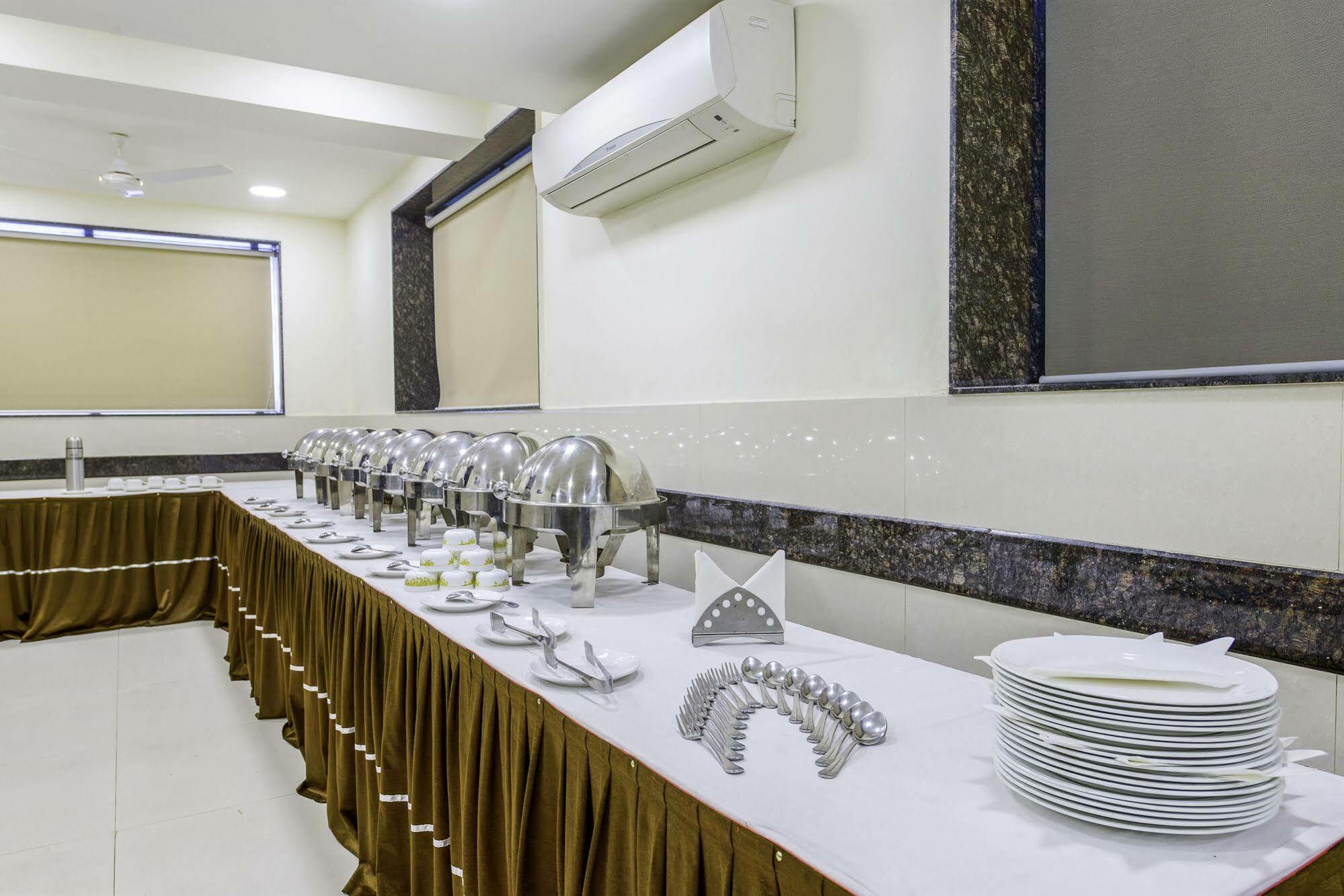 Oyo 16703 Hotel The Platinum Calcutta Exteriör bild