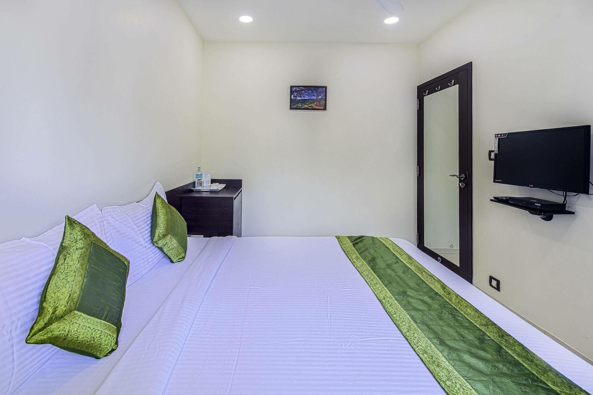 Oyo 16703 Hotel The Platinum Calcutta Exteriör bild