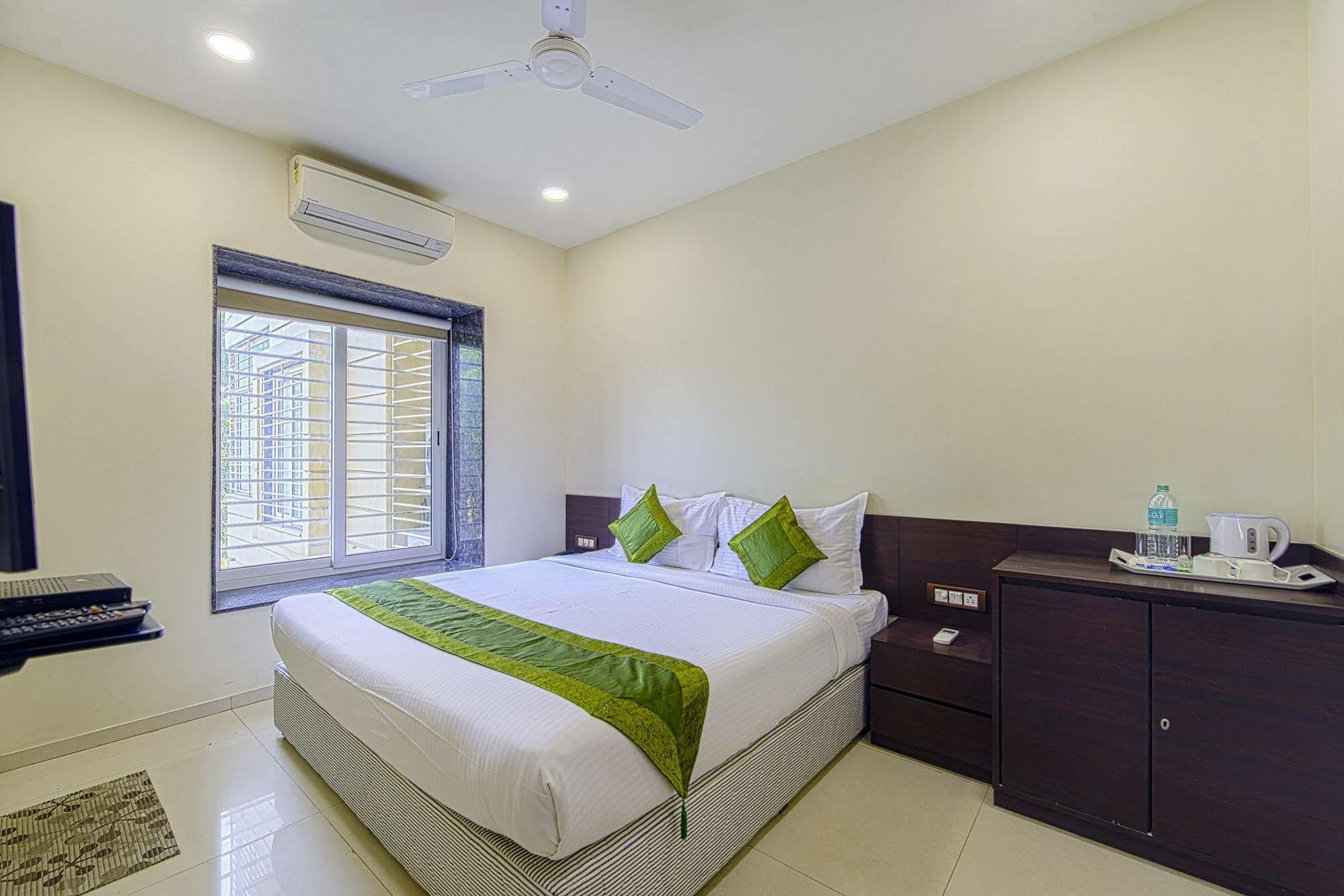 Oyo 16703 Hotel The Platinum Calcutta Exteriör bild
