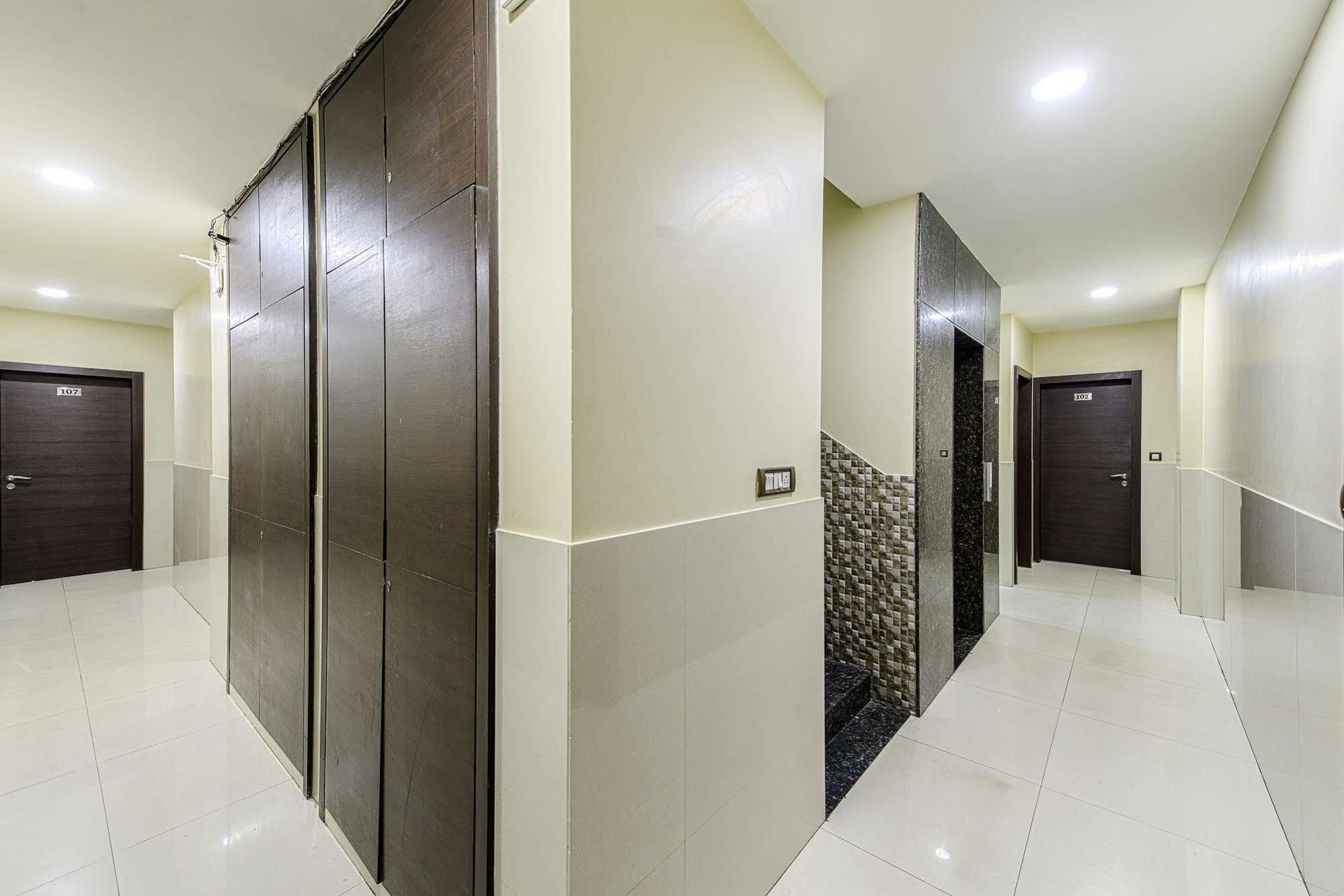 Oyo 16703 Hotel The Platinum Calcutta Exteriör bild